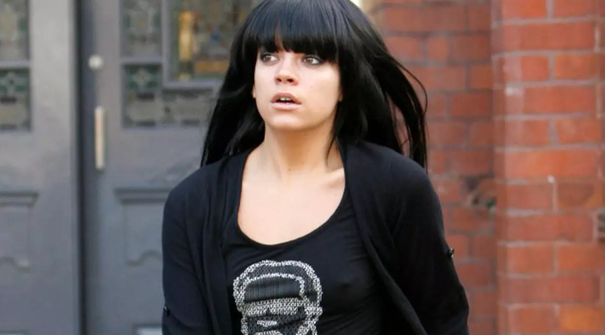 Lily Allen: ”Lăsaţi copiii să ia ecstasy!”