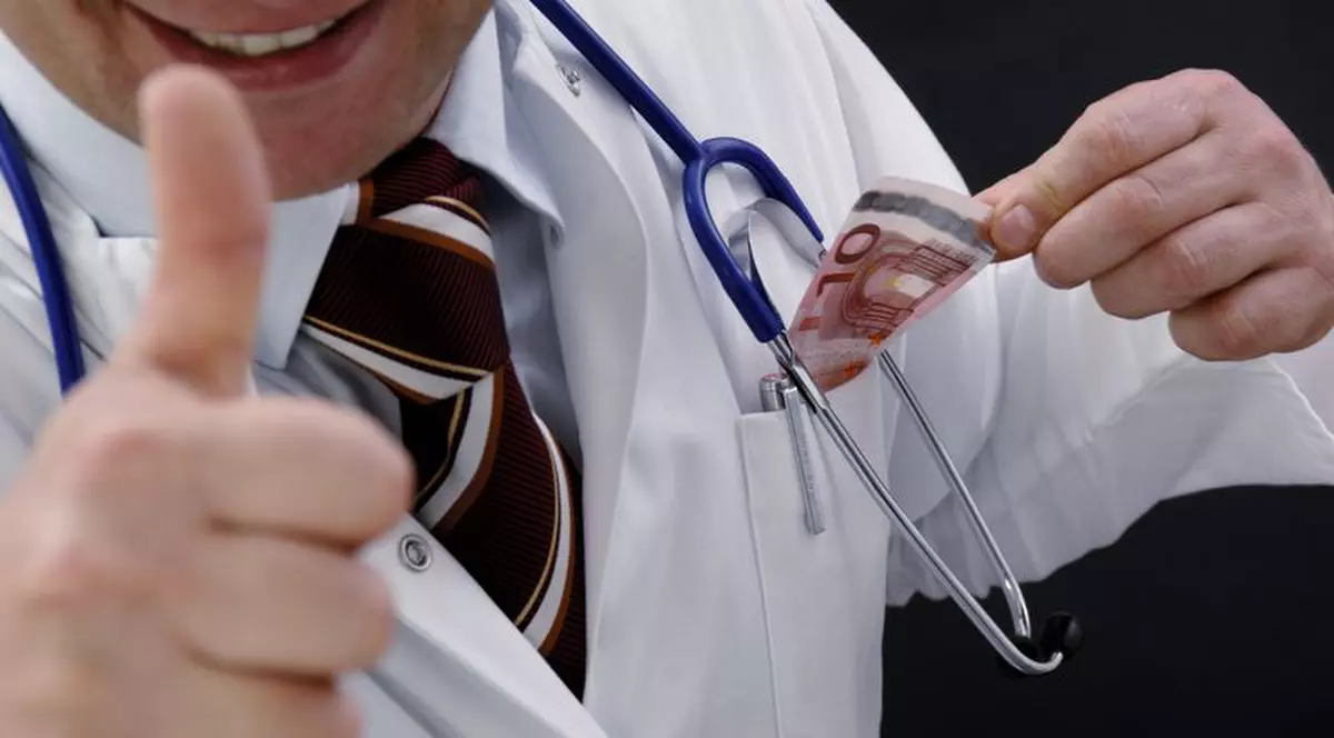 Medicii de familie renunţă la proteste