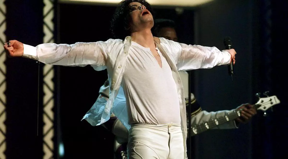 Michael Jackson vrea să revină pe scenă