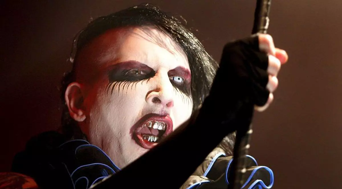Procesul lui Marilyn Manson a fost amânat