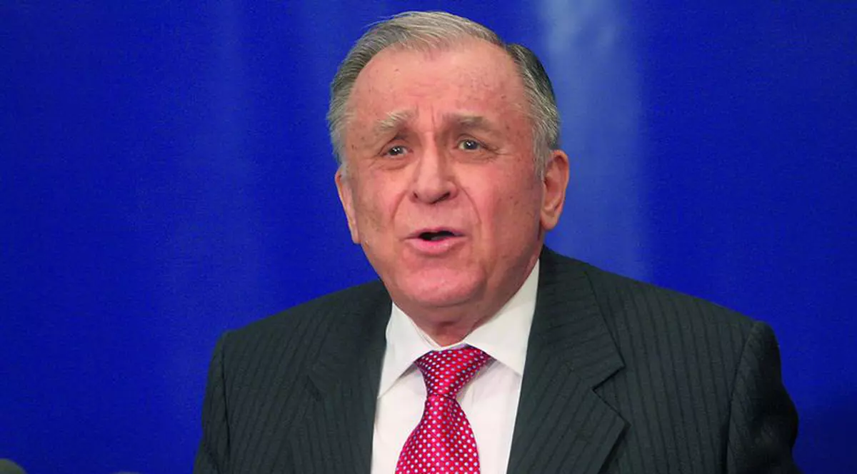 Iliescu crede că şi în România poate apărea "un Obama"
