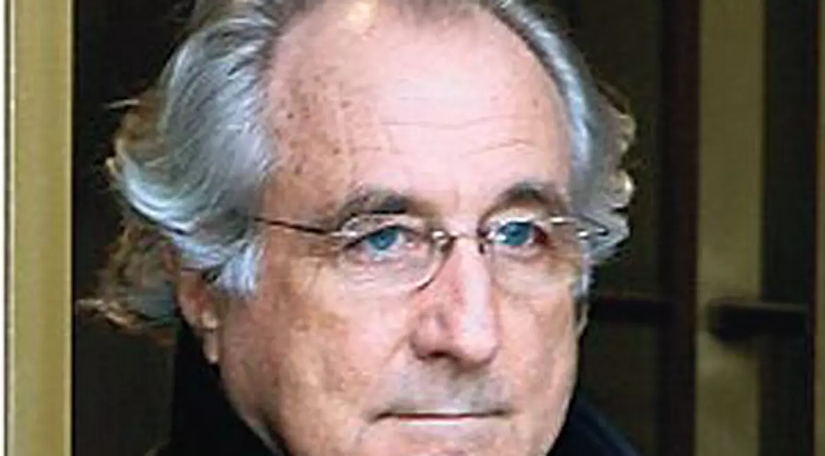 Şi vedetele de la Hollywood au fost jefuite de «gurul» finanţelor!