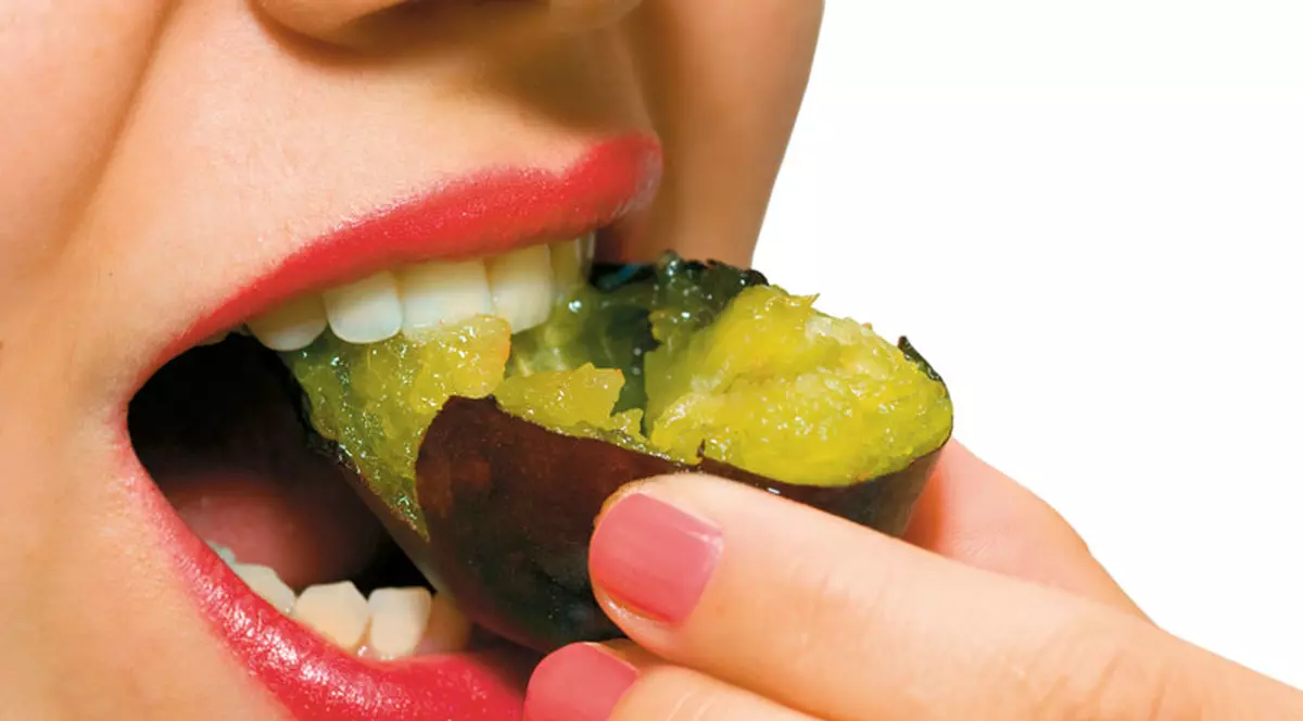 Prunele scad aciditatea gastrică