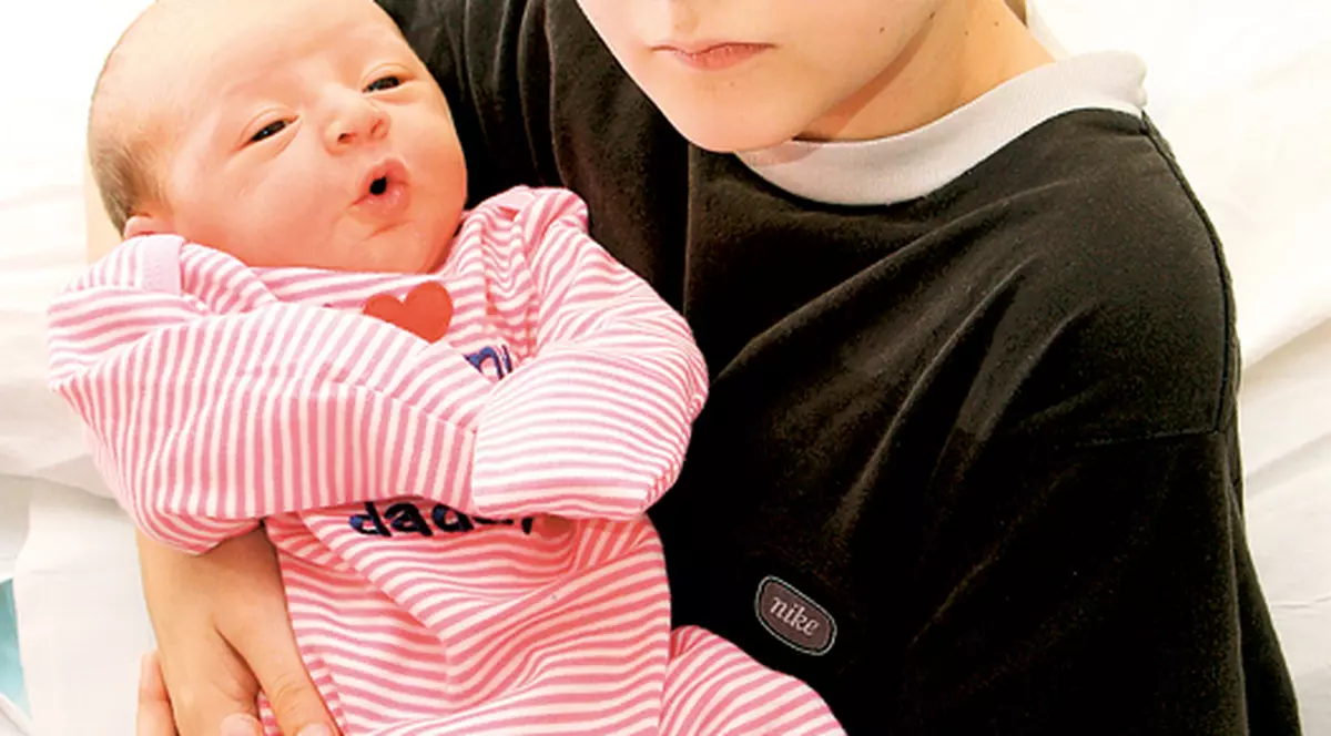 A devenit tătic la 13 ani!