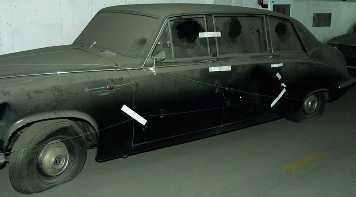 Uite ce maşini zac în subteran!