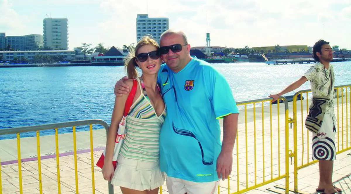 Axinte şi-a dus nevasta în SUA