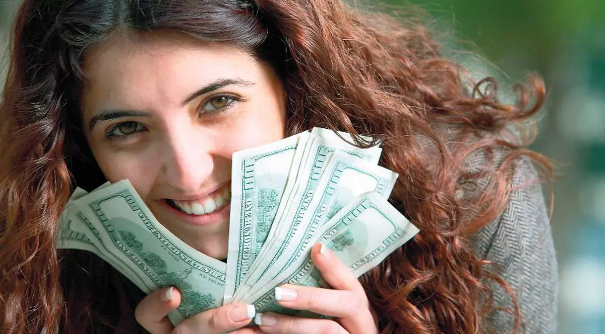 Crezi că banii aduc fericirea?