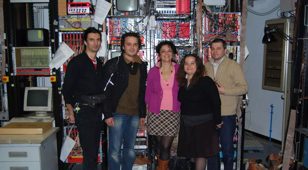 Ei cercetează tainele Universului pentru italieni