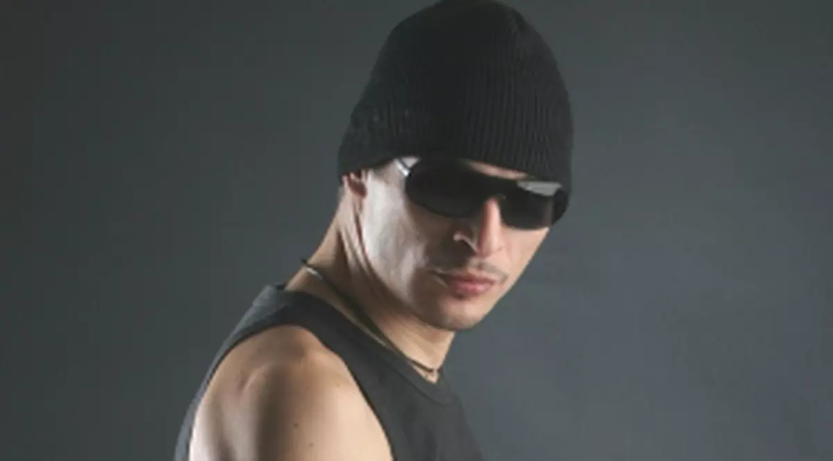 George Vintilă a turnat un bax de ciocolată în maşina unei femei