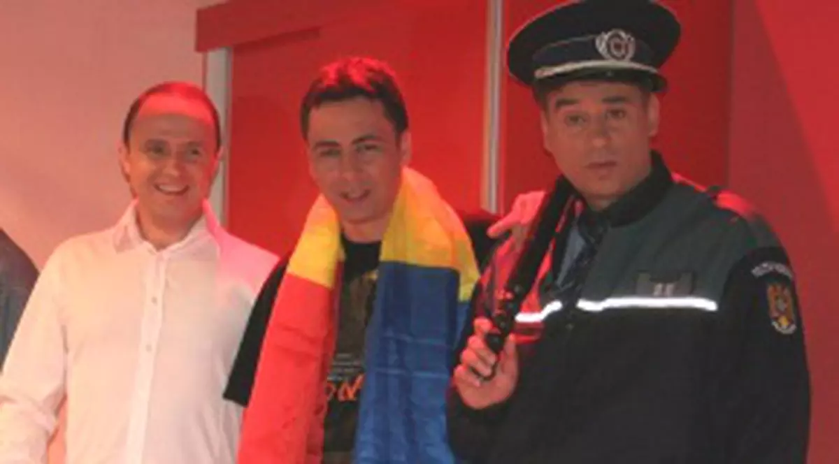 Mârlanu devastează studioul lui Pupăză 