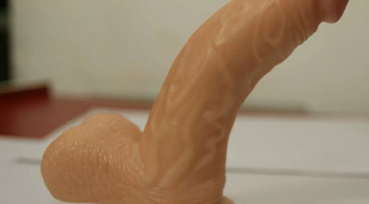 A vrut să-i dăruiască un vibrator ministrei