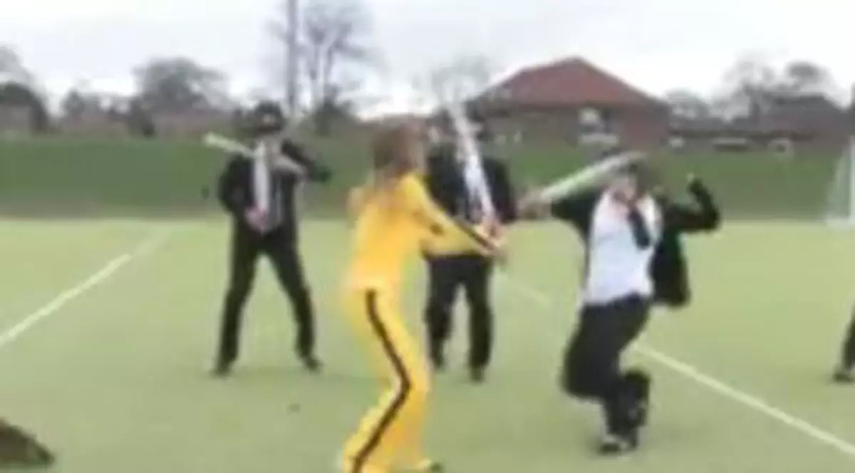 Video / Kill Bill 1 şi 2, într-un singur minut!