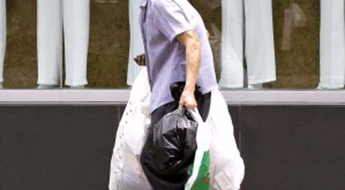 Femeie de 73 de ani, capul unei reţele de proxeneţi