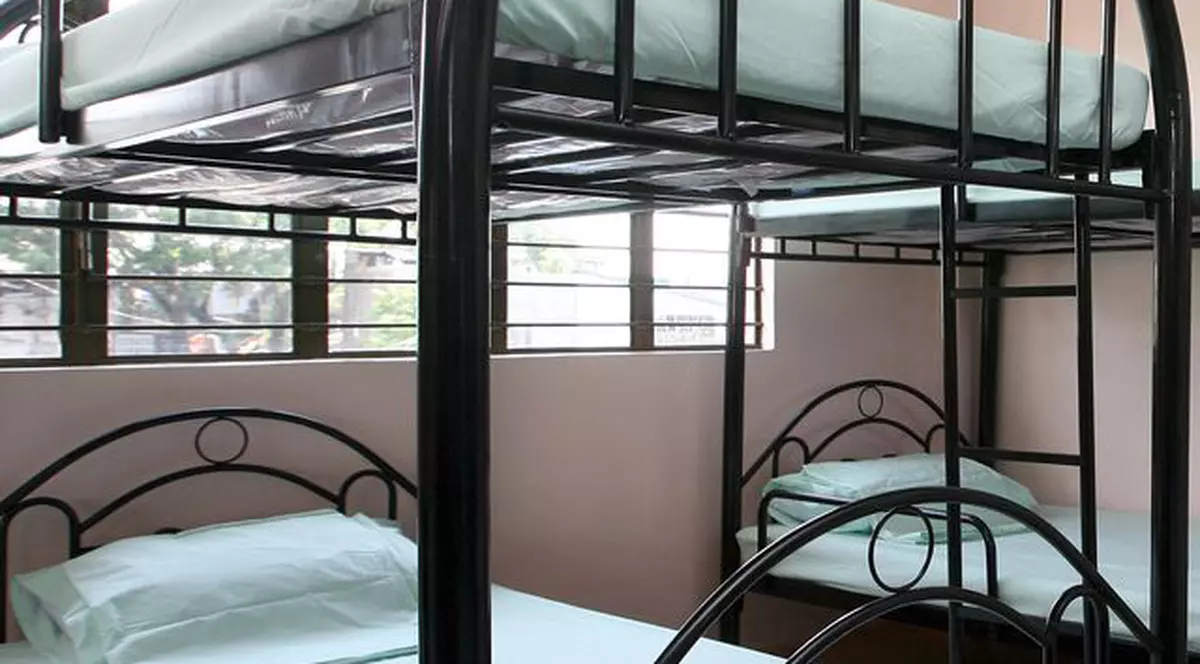 Cel mai tânăr primar din Europa încă locuieşte cu mama sa