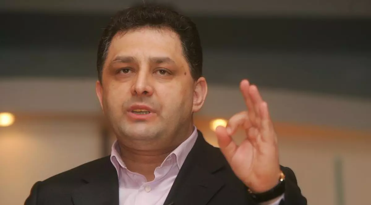 Vanghelie: "Orice contracandidat la prezidenţiale e mai bun decât Băsescu"