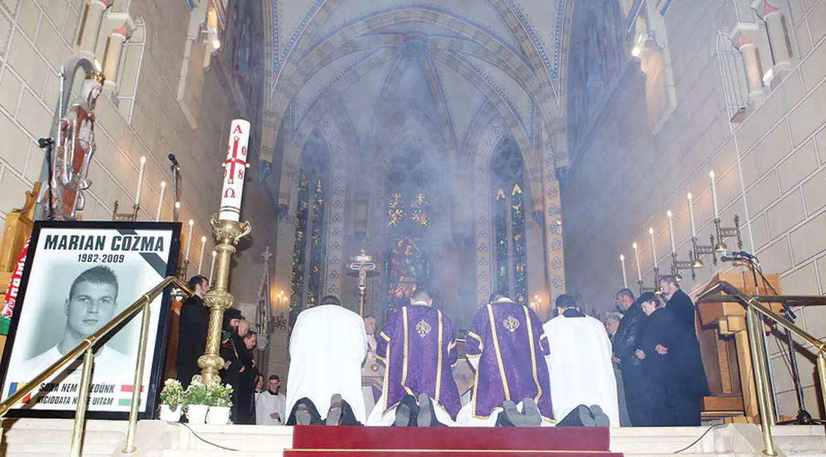 Cozma, jelit în Biserica Regilor