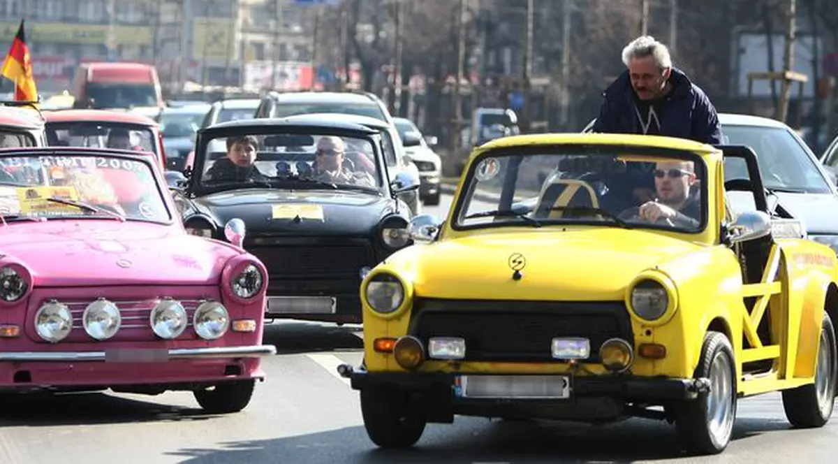 Păzea, trec Trăbănţelele!