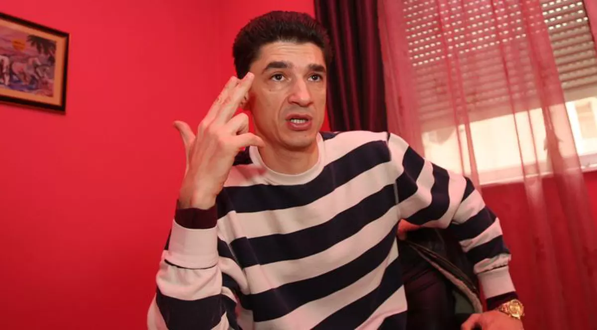 Lazarus: «Depravata de maică-sa a luat copila» 