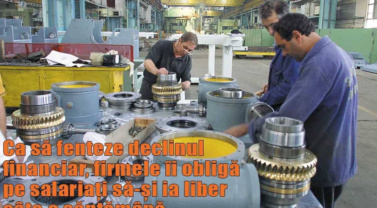 Angajaţii, siliţi să-şi ia concediu fără plată