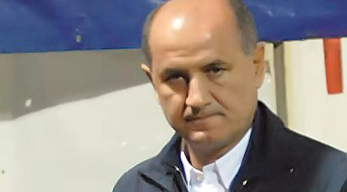 Mint că vând clubul când au probleme