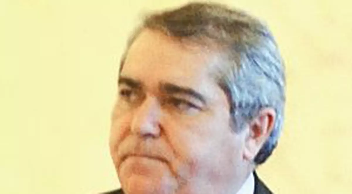 Băi fraţilor, la voi nu e criză?