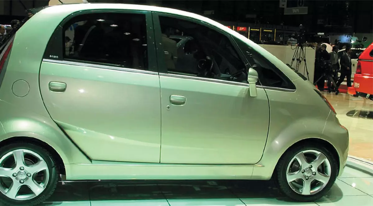 V-aţi cumpăra o maşină Nano? Votează!