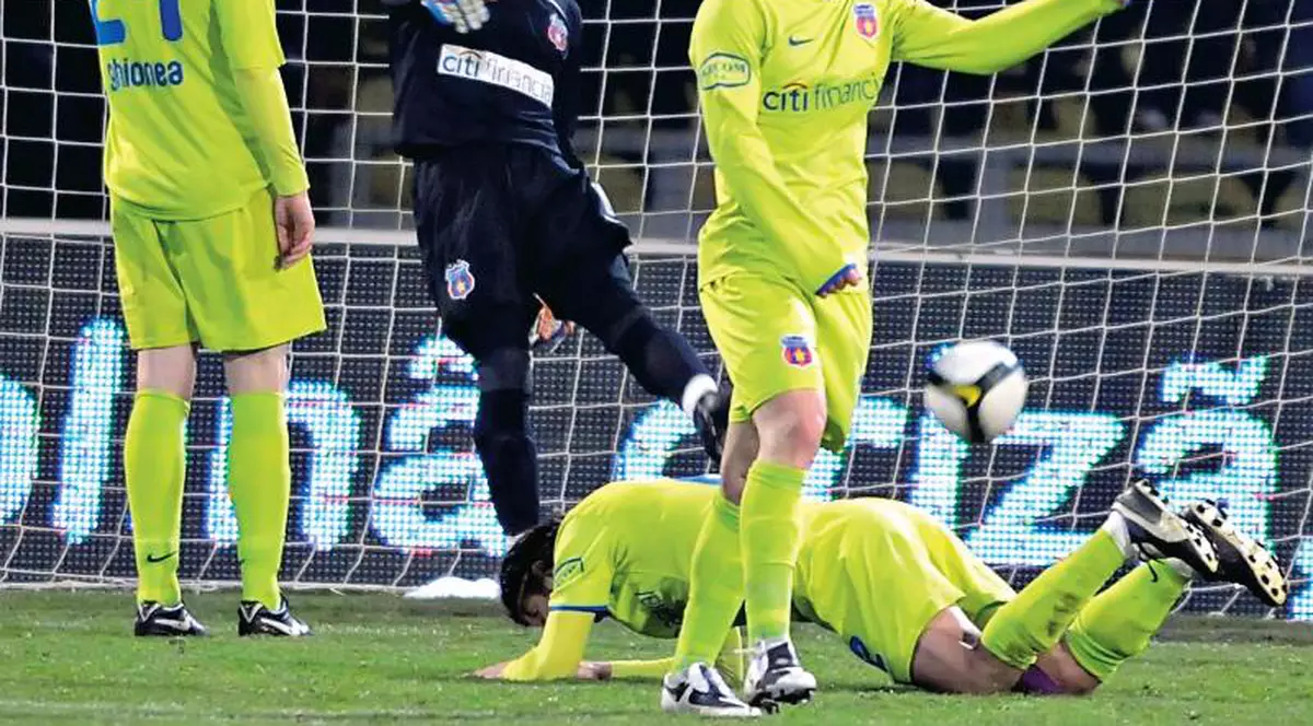 Steaua strânge cureaua