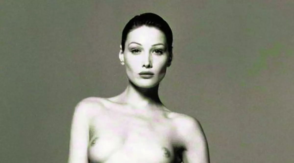 Carla Bruni, la Bucureşti