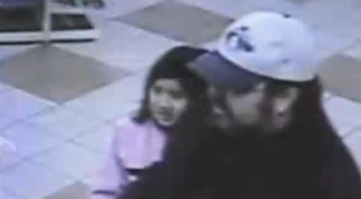 A jefuit un magazin de faţă cu fetiţa sa de 9 ani