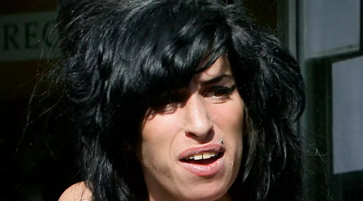 Amy Winehouse îşi cumpără casă de vacanţă în Caraibe