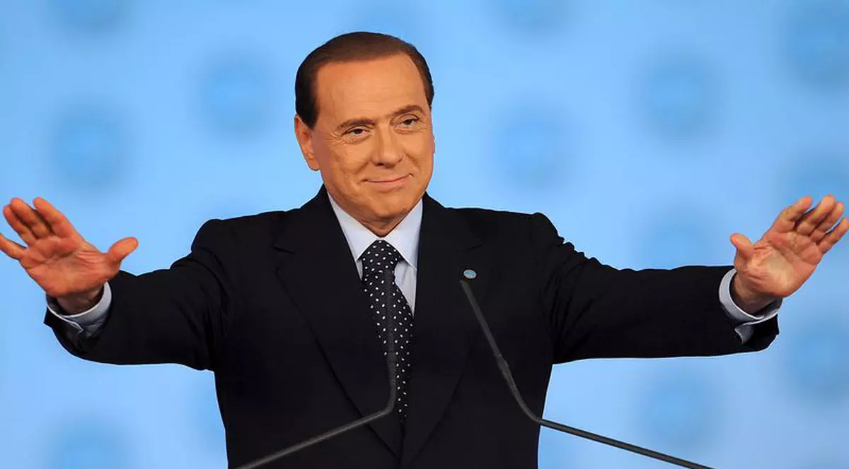 Încă o gafă a lui Berlusconi:"După cutremur, ca în camping"  