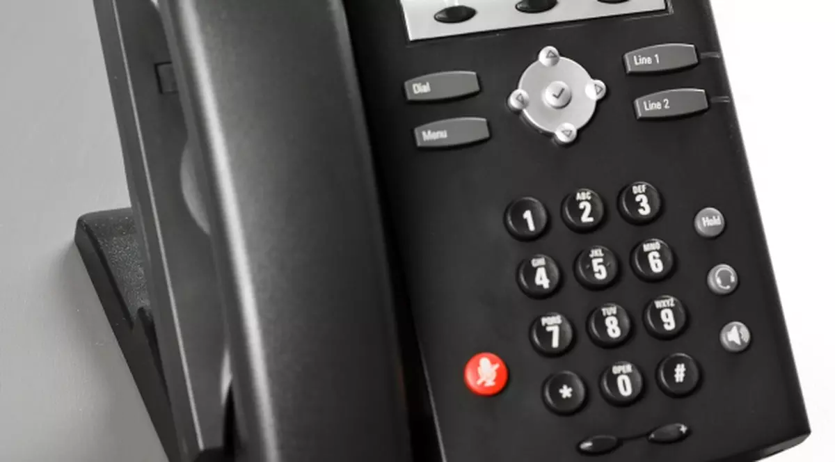 Numere de telefon pentru clarificări privind românii din Moldova