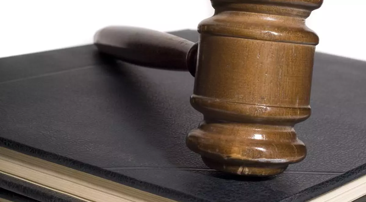 Tribunal mutat la spital, lângă patul judecătoarei