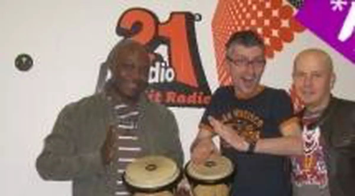 Morris chiar cântă LIVE