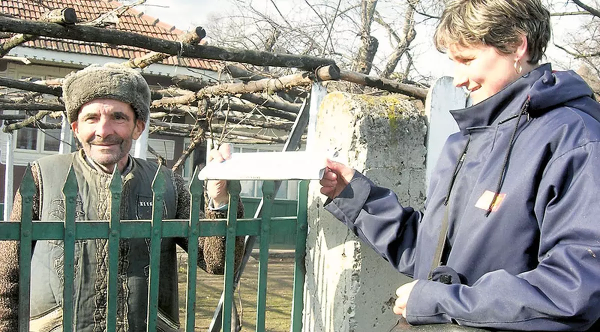 Poştăriţa Vetuţa merge zilnic 10 km, ca să câştige Balcaniada