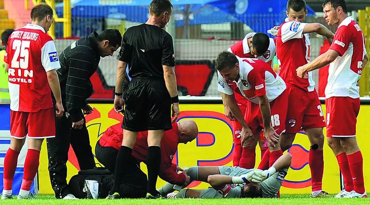 Lobonţ va lipsi şase luni