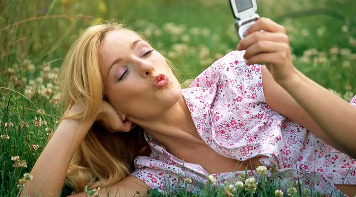 KissPhone, telefonul care te sărută