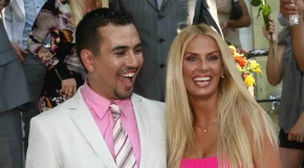 Andreea Bănică a născut!