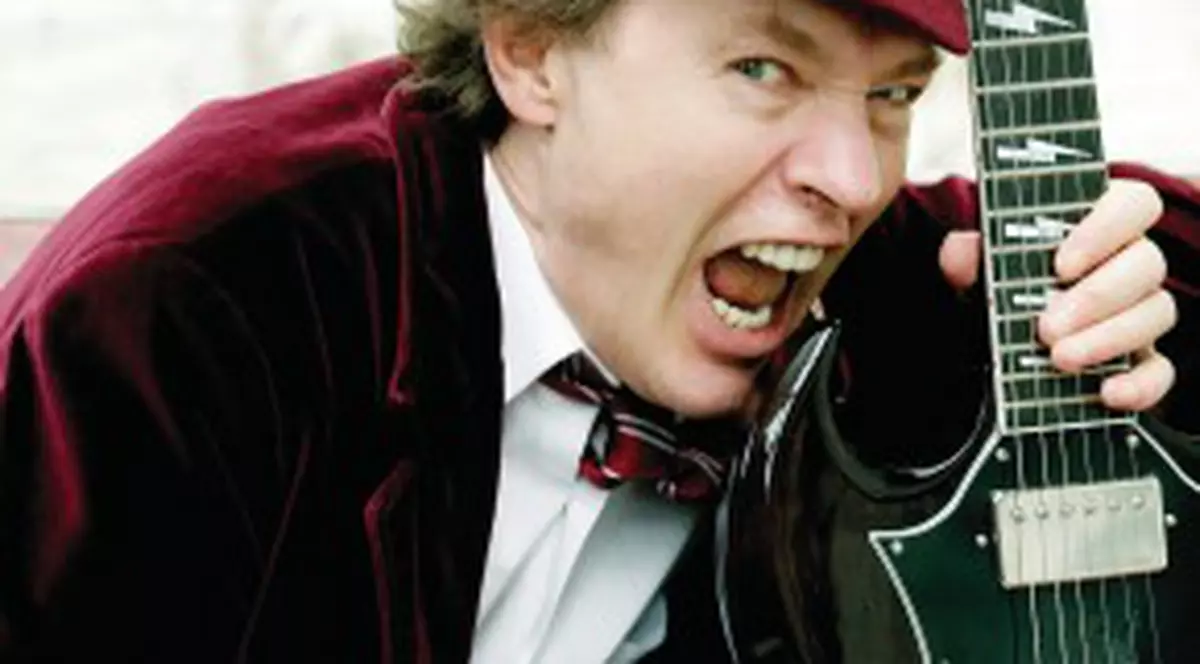 Legendele AC/DC sosesc la MTV!