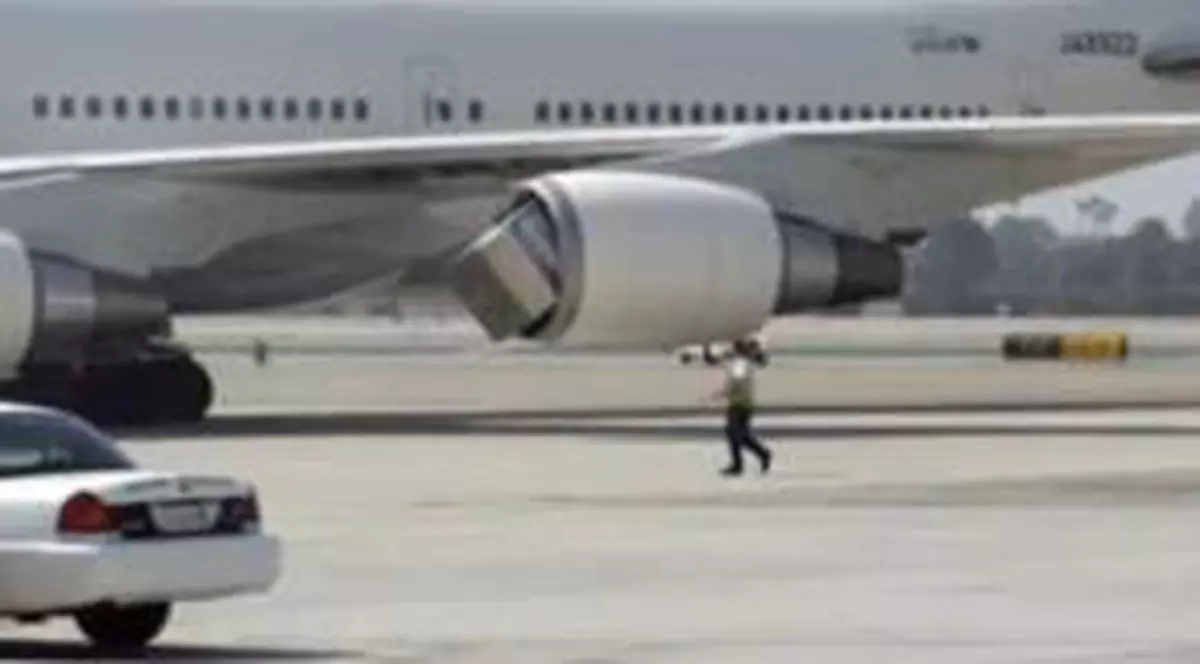 VIDEO / Un avion de pasageri, la un pas de catastrofă