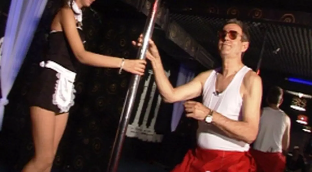 B1 lansează ”Ghici cine vine la striptease”	