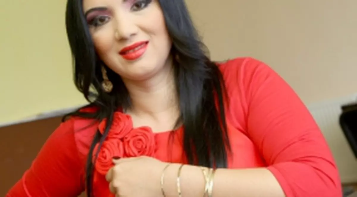 Adi Minune face show “La şueta cu Bahmu”  