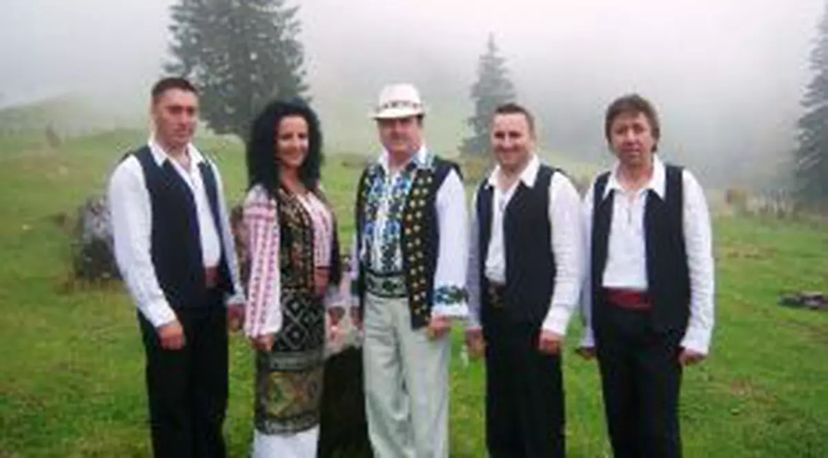 Formaţiile Azur şi Generic, în concert extraordinar