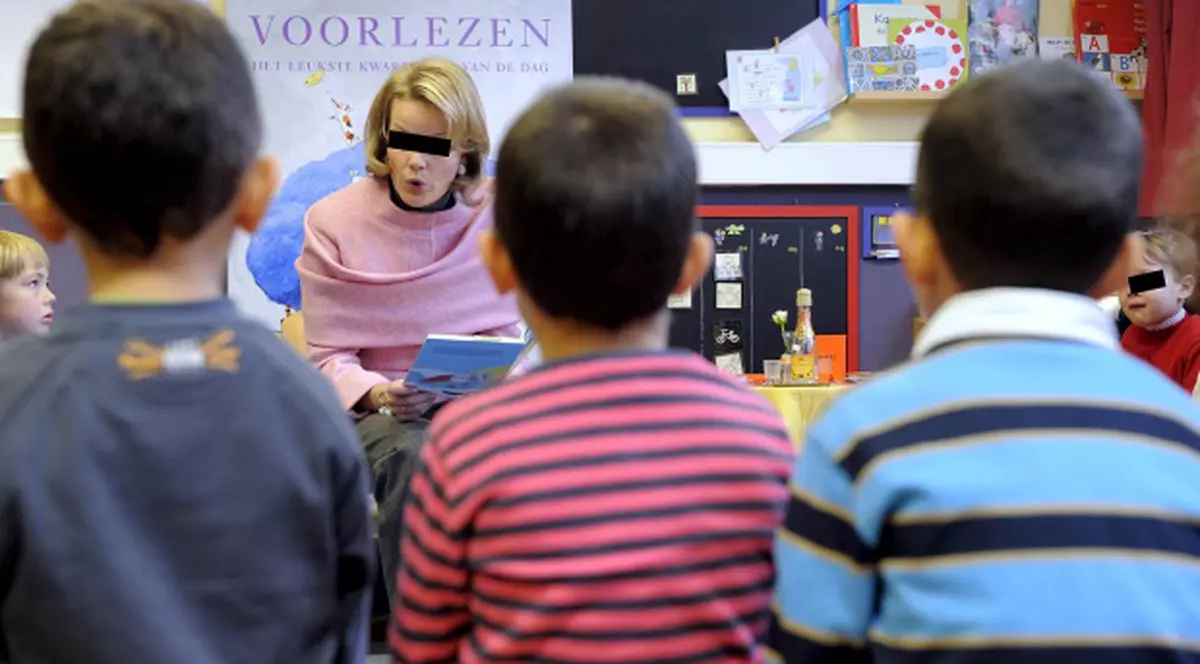 Copiii care fac pipi pe ei, daţi cu odorizant de cameră