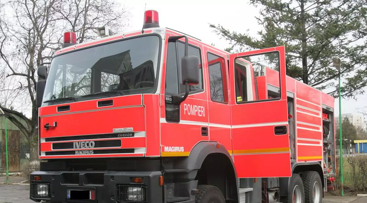 A rămas blocat pe acoperişul cinematografului 