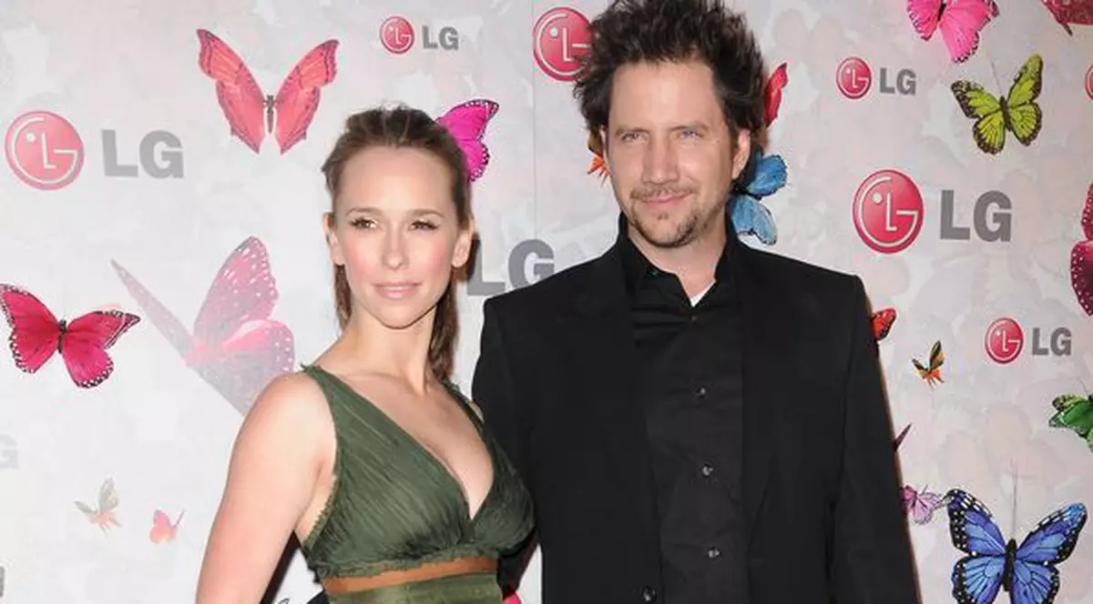 Jennifer Love Hewitt se mărită?
