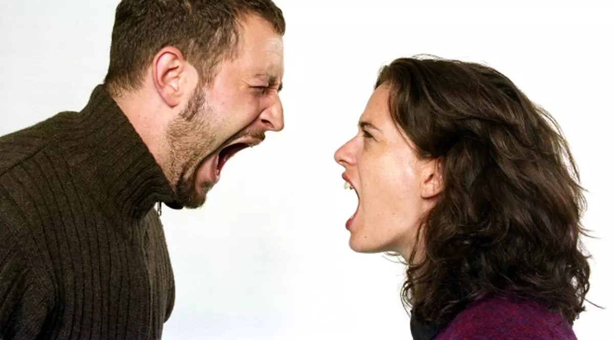 Pedepse pentru bărbaţii care îşi jignesc soţiile