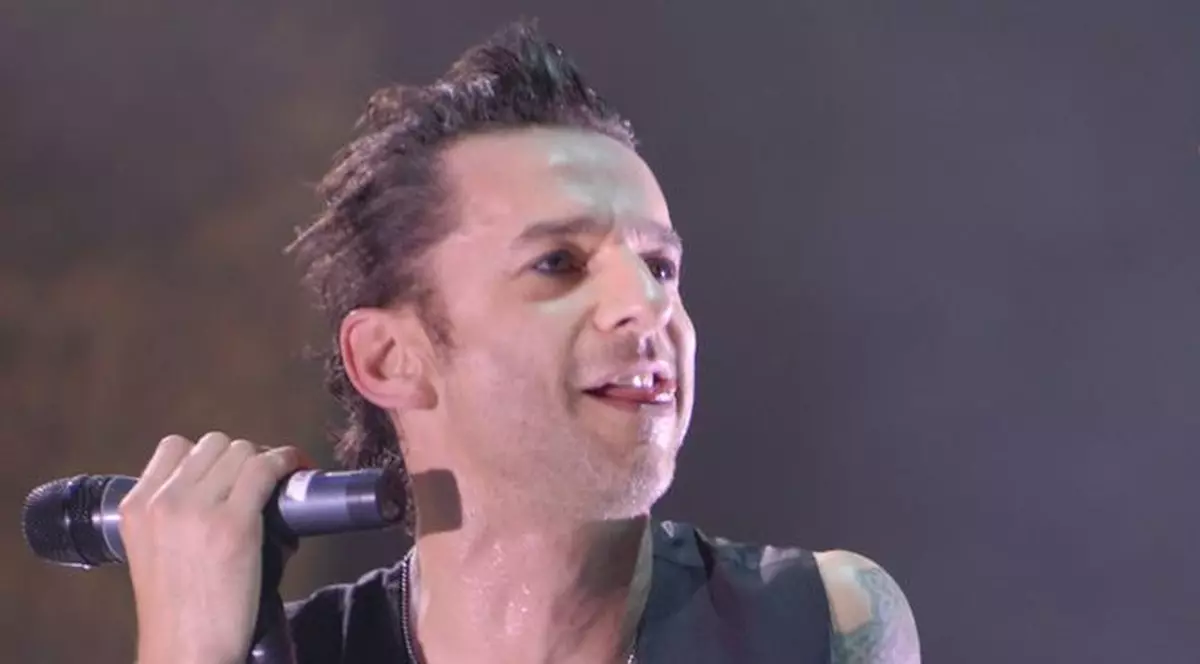 Dave Gahan de la Depeche Mode, operat de urgenţă