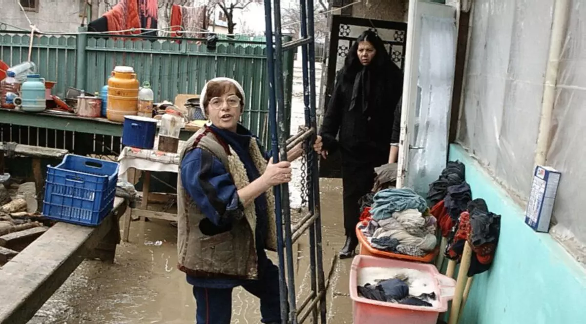 Potopul de sâmbătă a inundat patru localităţi prahovene