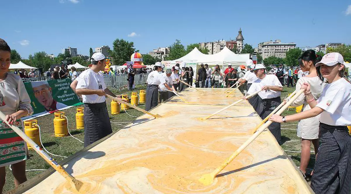 Oau, ce omletă mare!